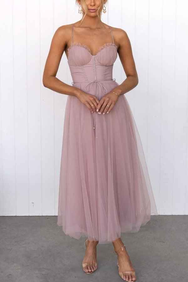 Robe Maxi Élégante à Bretelles en Mousseline pour une Fête de Princesse Moderne