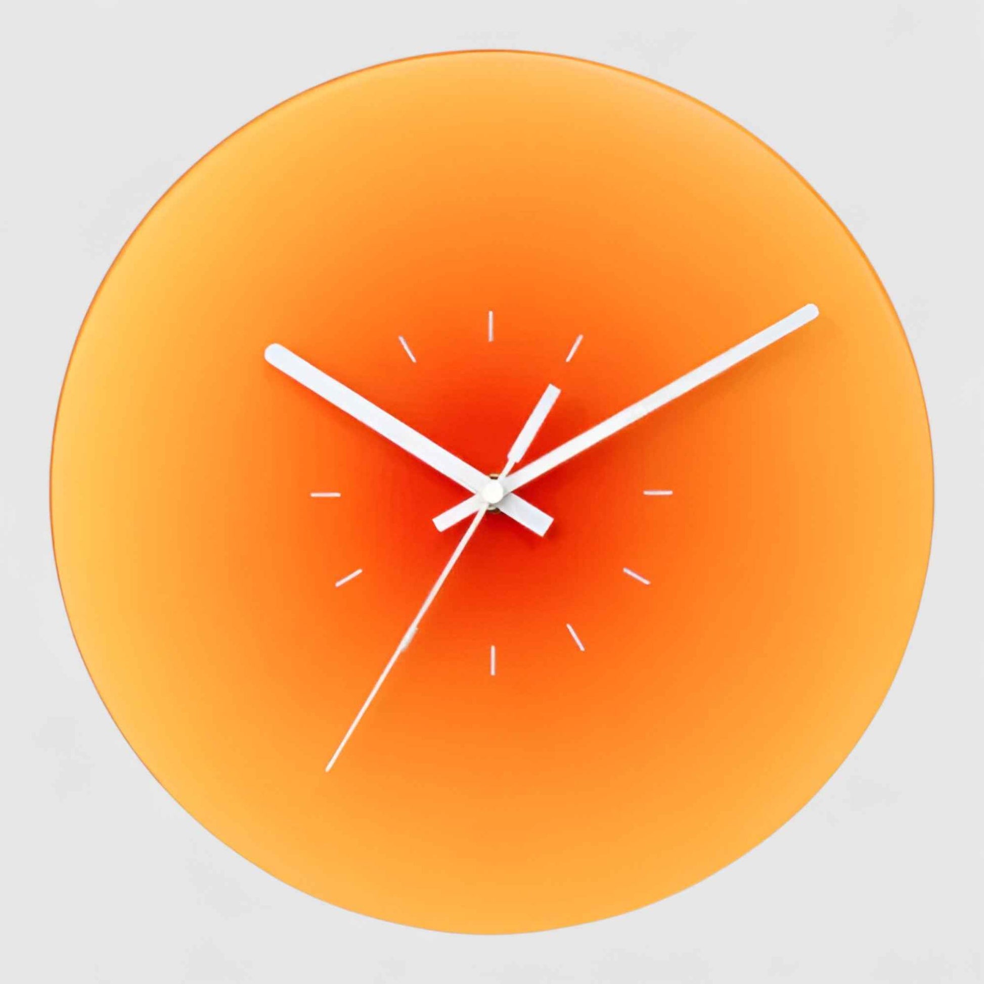Horloges murales : Horloge Murale Design en Verre Silencieuse - Élégance Moderne, 30/35 cm de Diamètre dans Orange Sans chiffres de Marche Lino