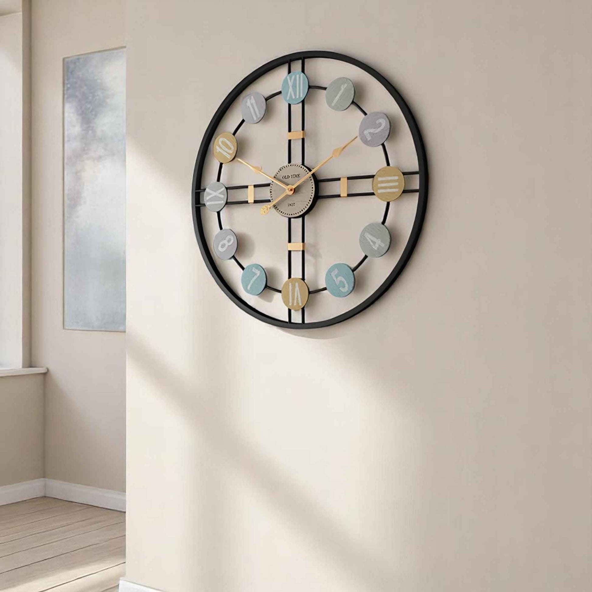 Horloges murales : Grande Horloge Murale Design Métal Moderne pour un Décor Élégant dans de Marche Lino