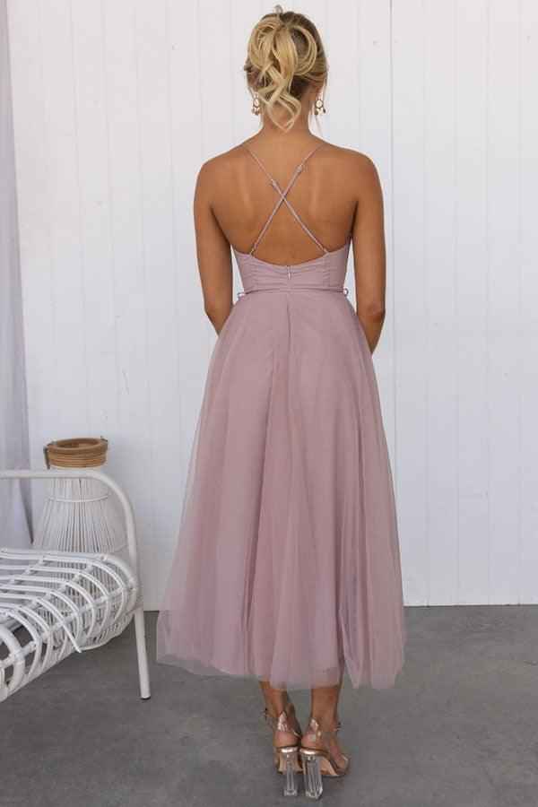Robe Maxi Élégante à Bretelles en Mousseline pour une Fête de Princesse Moderne