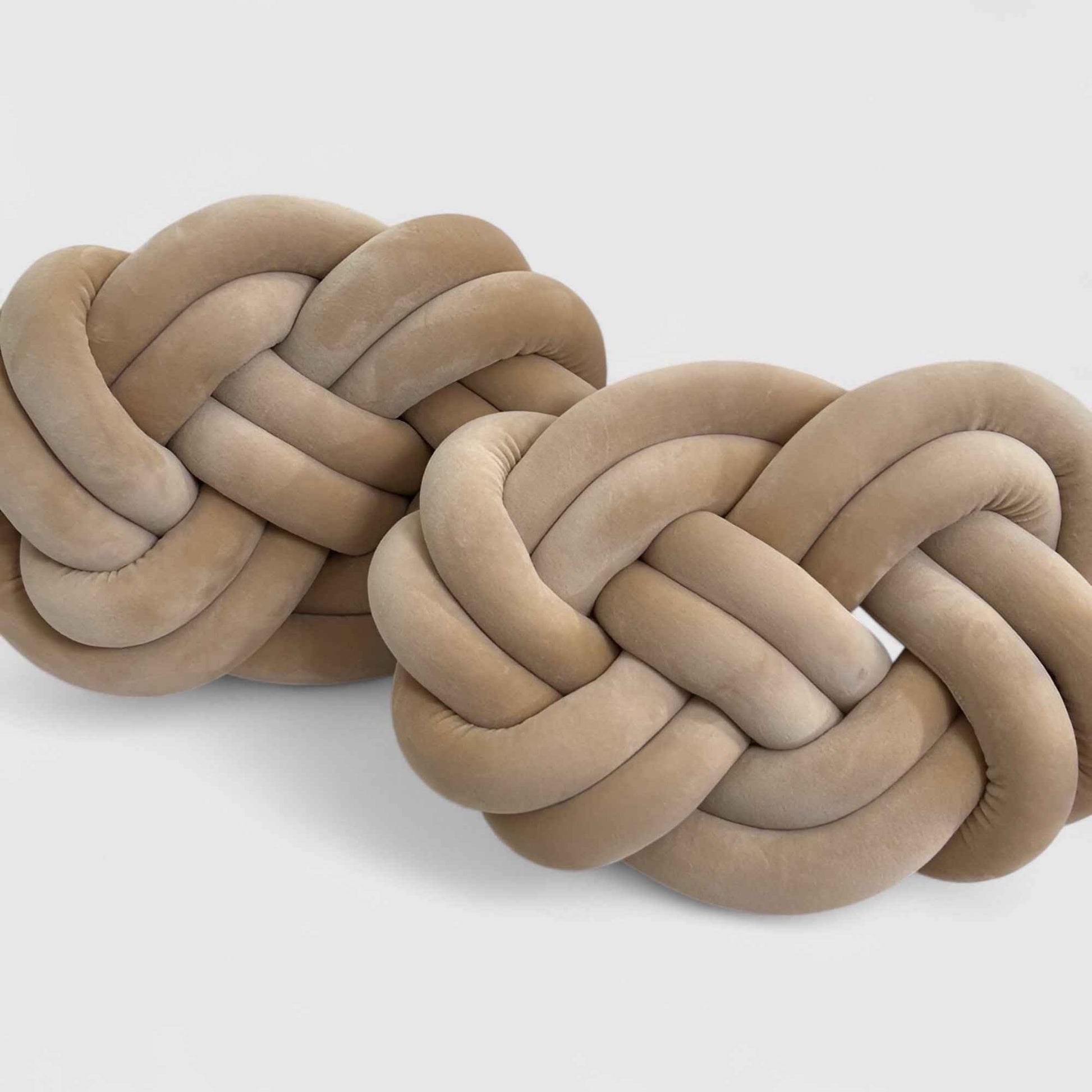 Coussins décoratifs : Ensemble Oreillers Décoratifs Peluche - 2 Oreillers Doux et Chic dans Café de Marche Lino