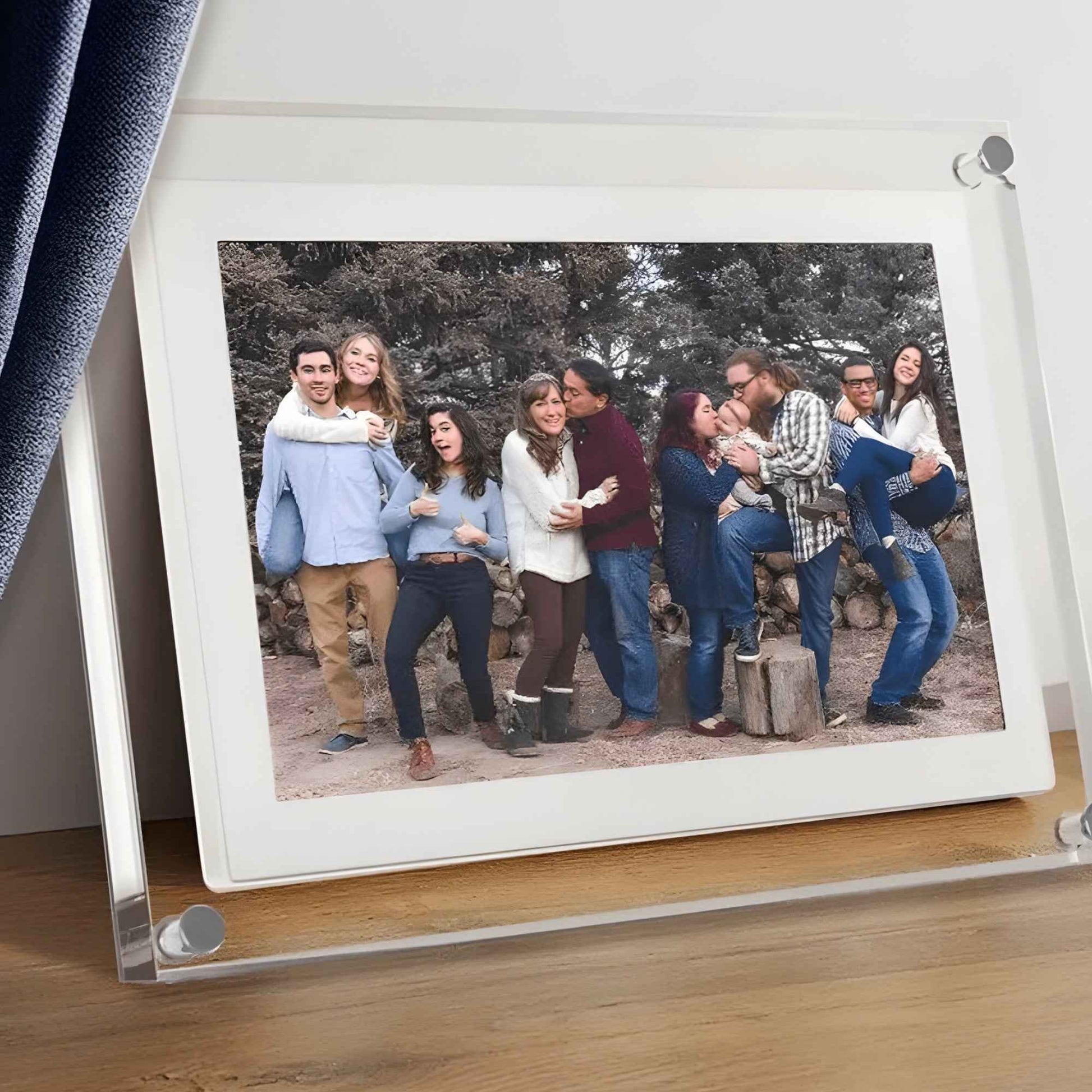 Cadres photo numériques : Cadre Photo Numérique en Verre dans de Marche Lino