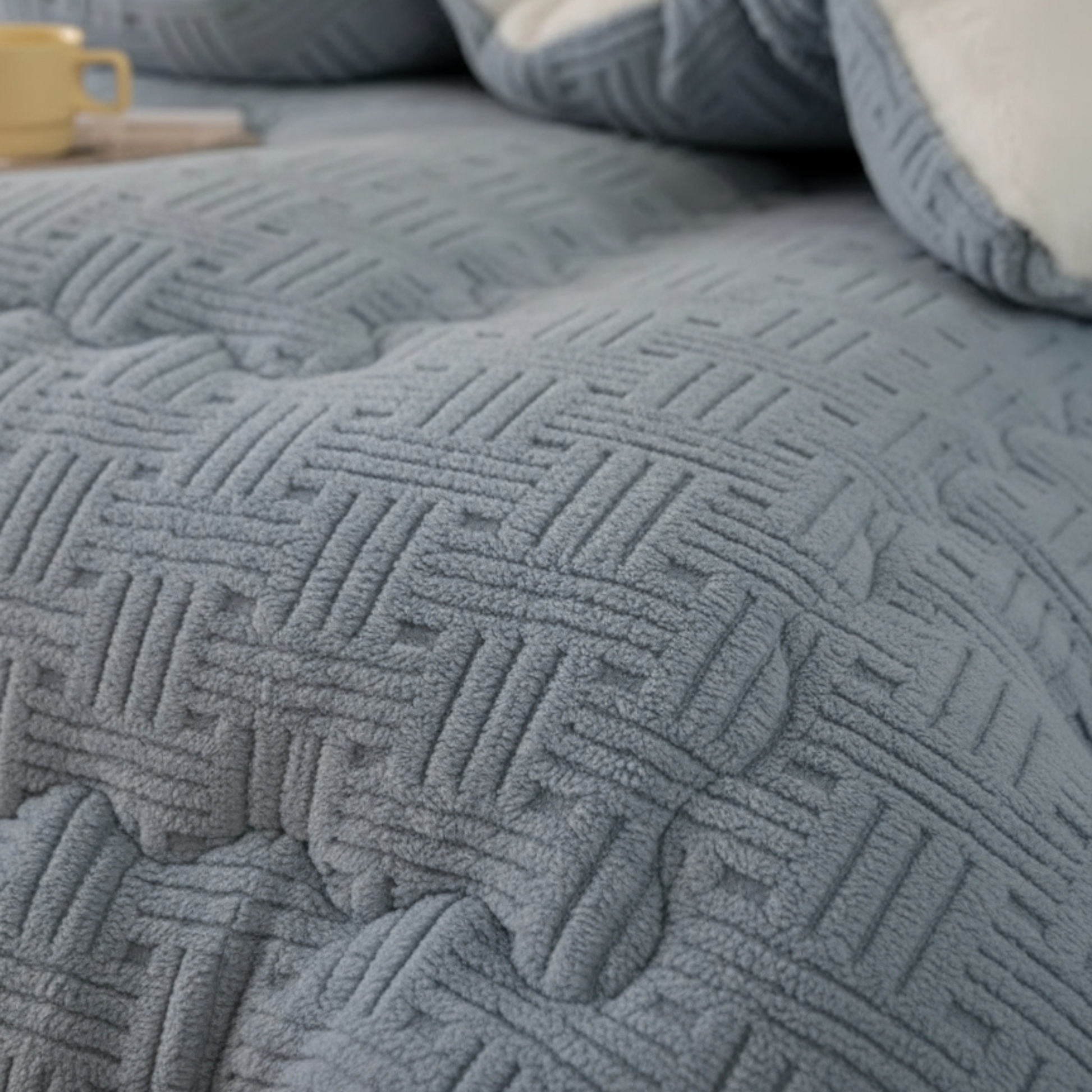 Couette Chaude en Laine Épaisse