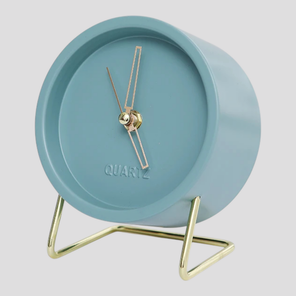 Horloge de Table Design Minimaliste – Noire avec Pied Doré