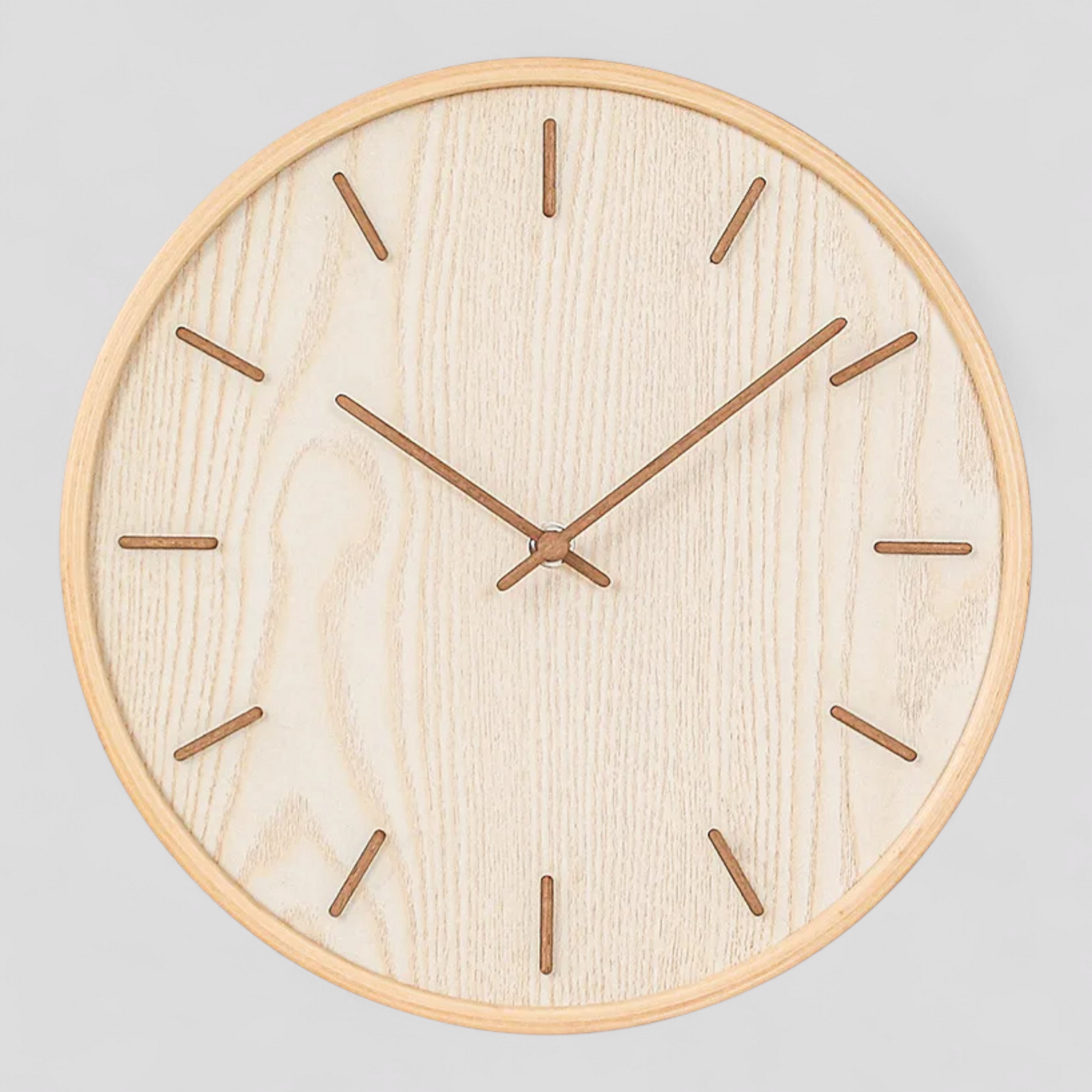Horloge Murale en Bois au Design Élégant