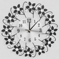 Dekorative Wanduhr aus Metall Dekoaccessoire