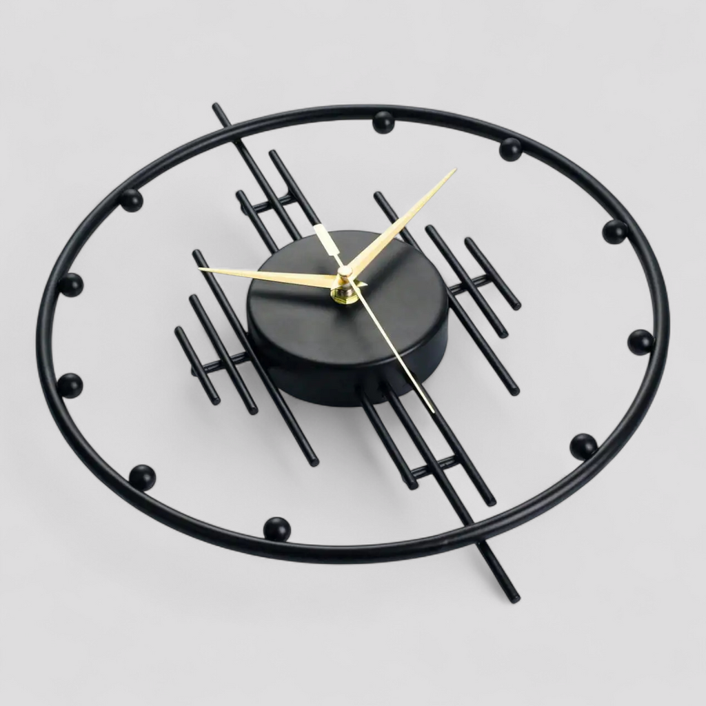 Horloge Murale en Métal au Design Moderne.