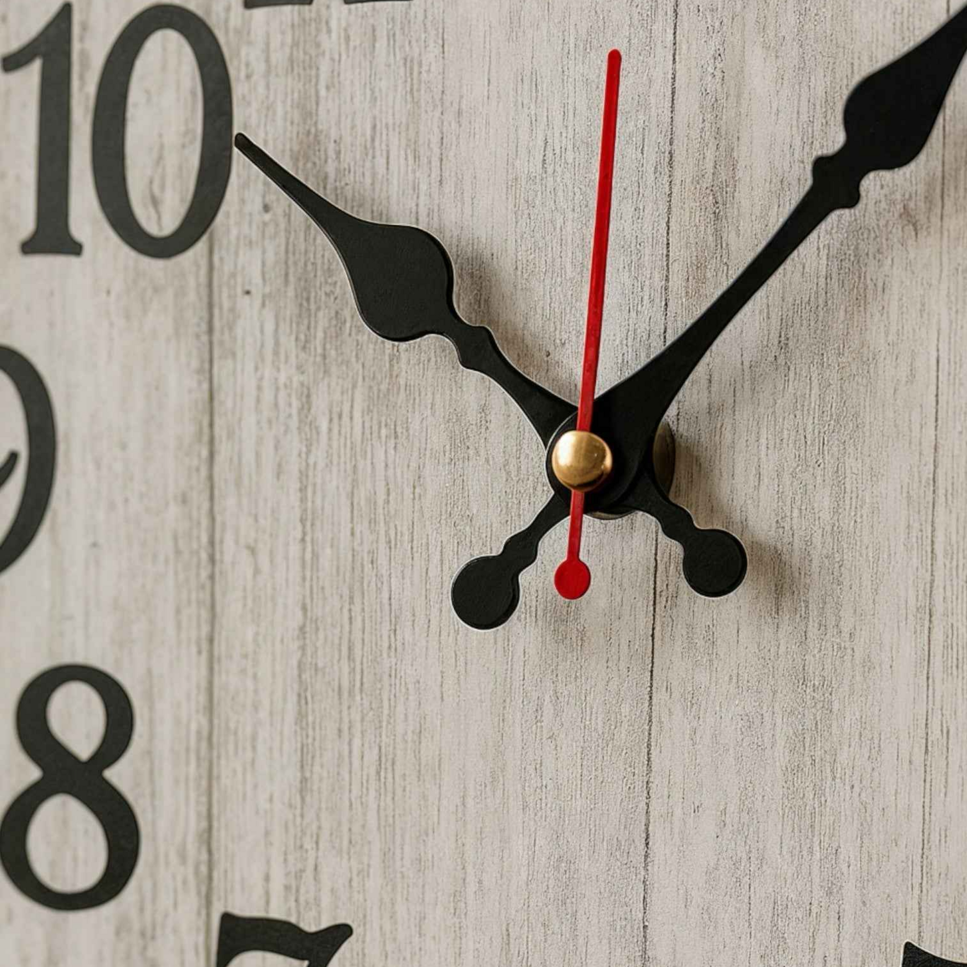 Horloge Murale en Bois Ronde – Style Vintage