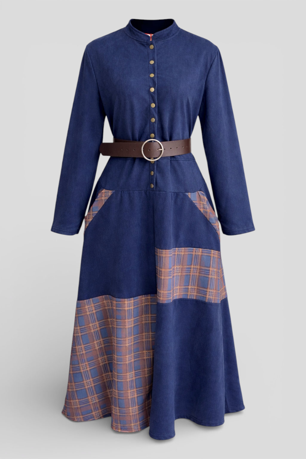 Robe maxi en suède vintage avec motif à carreaux bleu marine et ceinture — Style intemporel et élégant