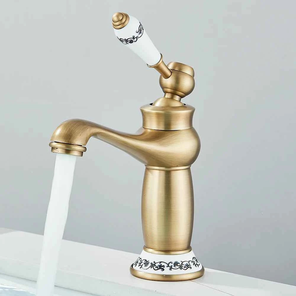 Mitigeur de Cuisine Rétro en Laiton avec Poignée Unique