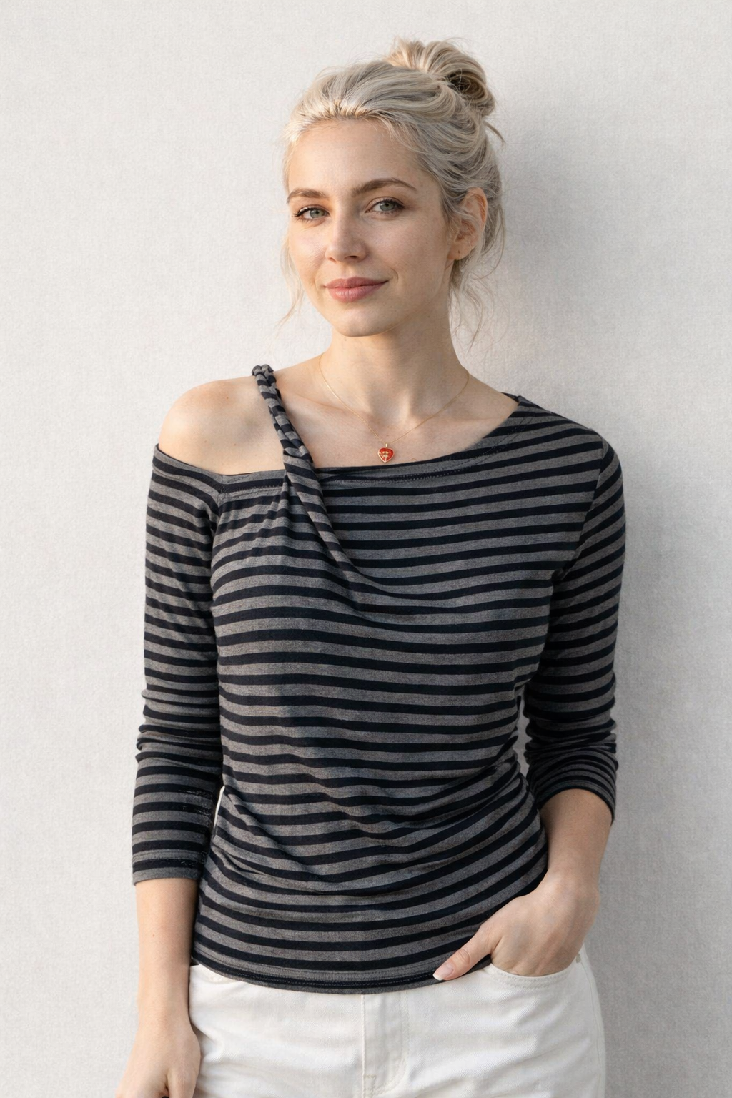 T-shirt til kvinder med lange ærmer slim stribet