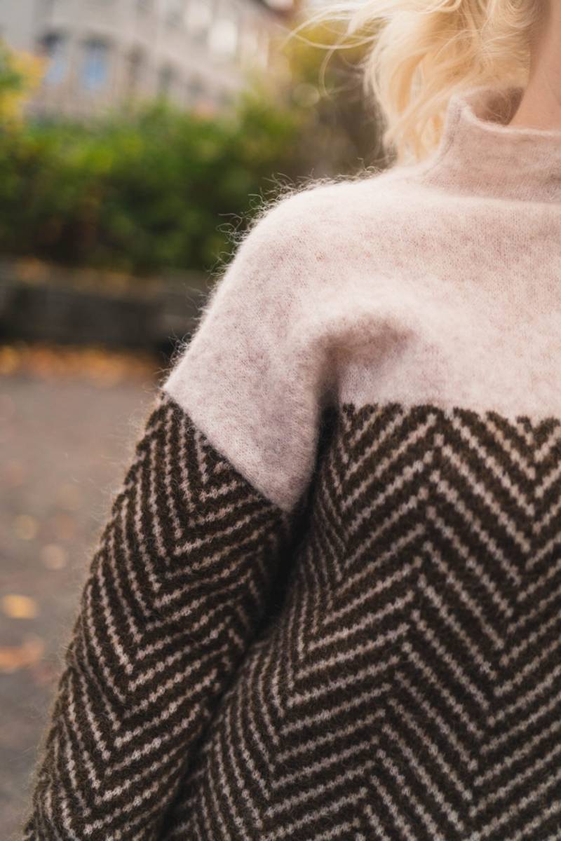Weicher Damenpullover mit Rollkragen aus feinem Strick für eleganten und warmen Winter