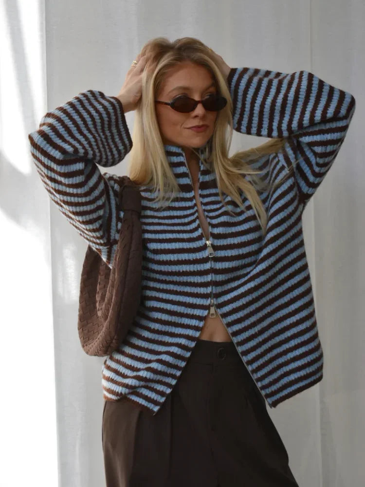 Pull Femme à Rayures Col Roulé Chic 1