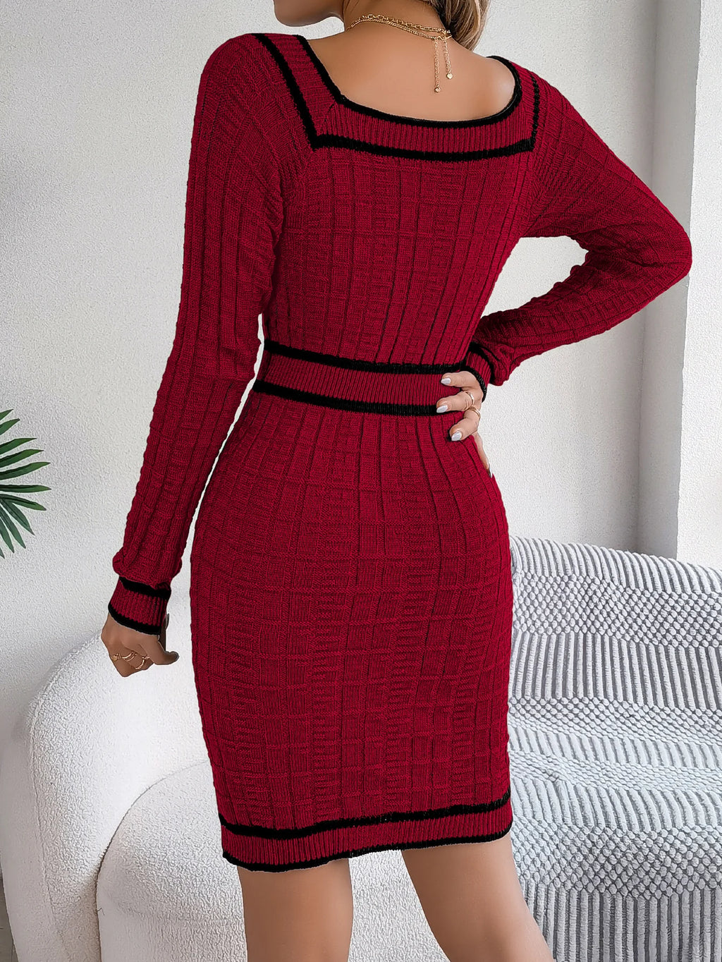 Robe Pull Femme Élégante à Col Carré 1