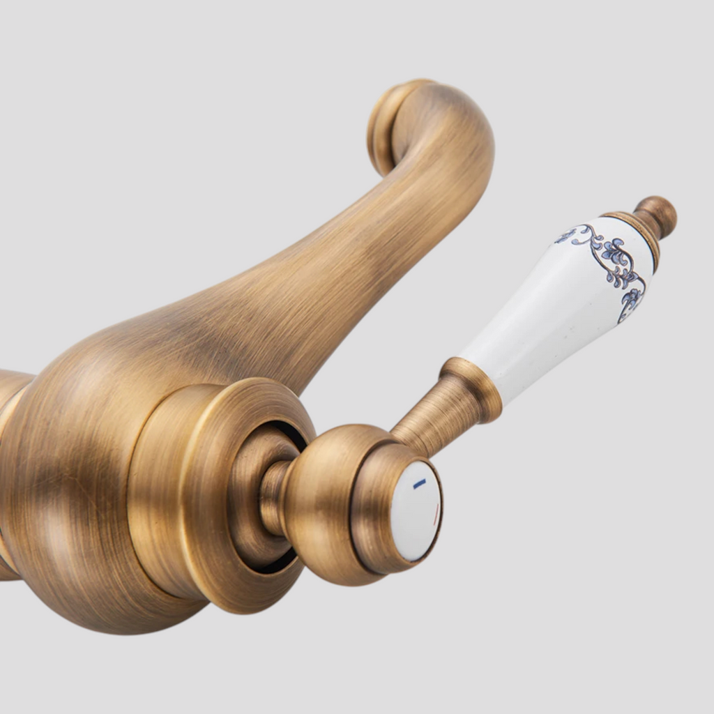 Mitigeur de Cuisine Rétro en Laiton avec Poignée Unique