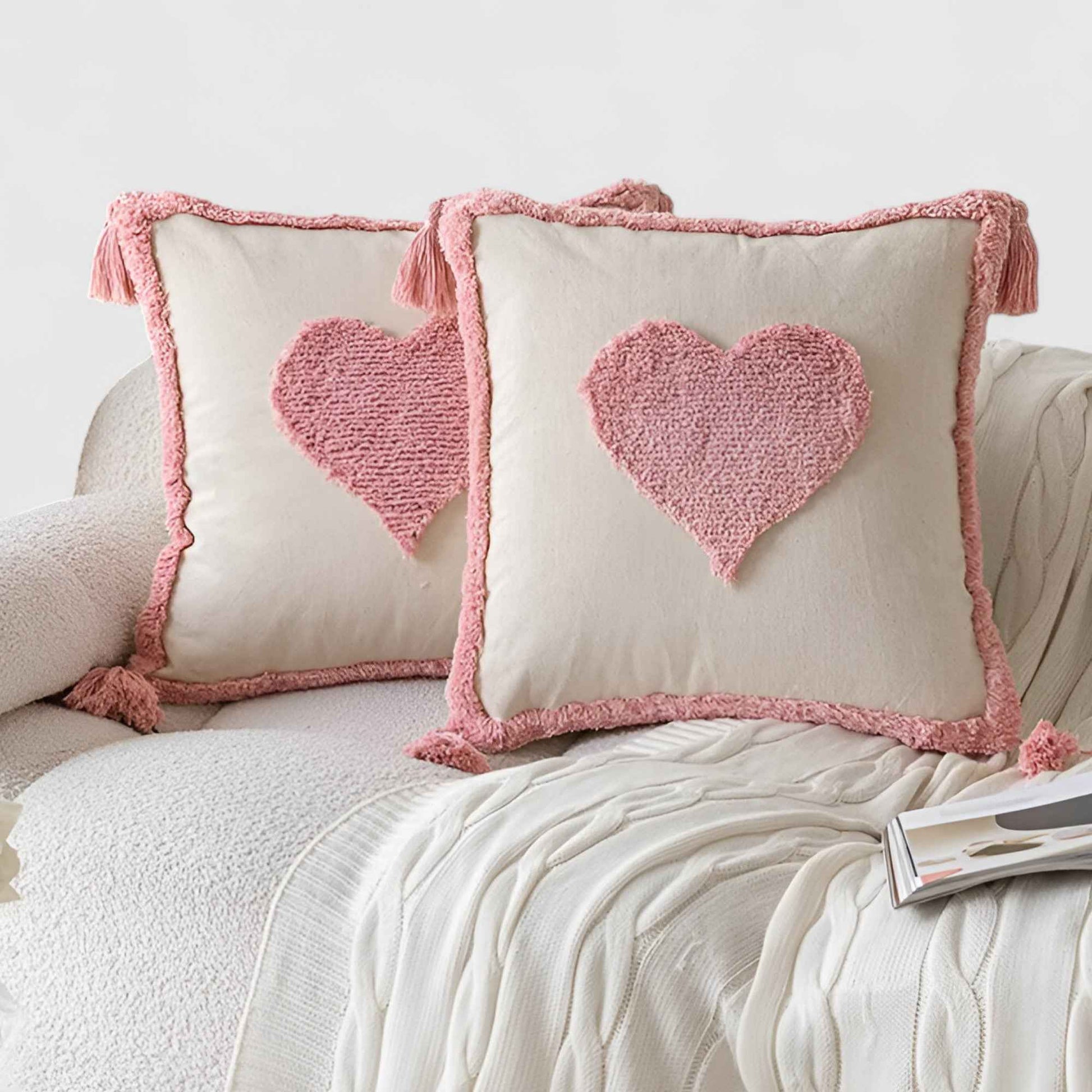 Coussins et Oreillers : Coussin décoratif rose velours capitonné pour un décor élégant dans de Marche Lino