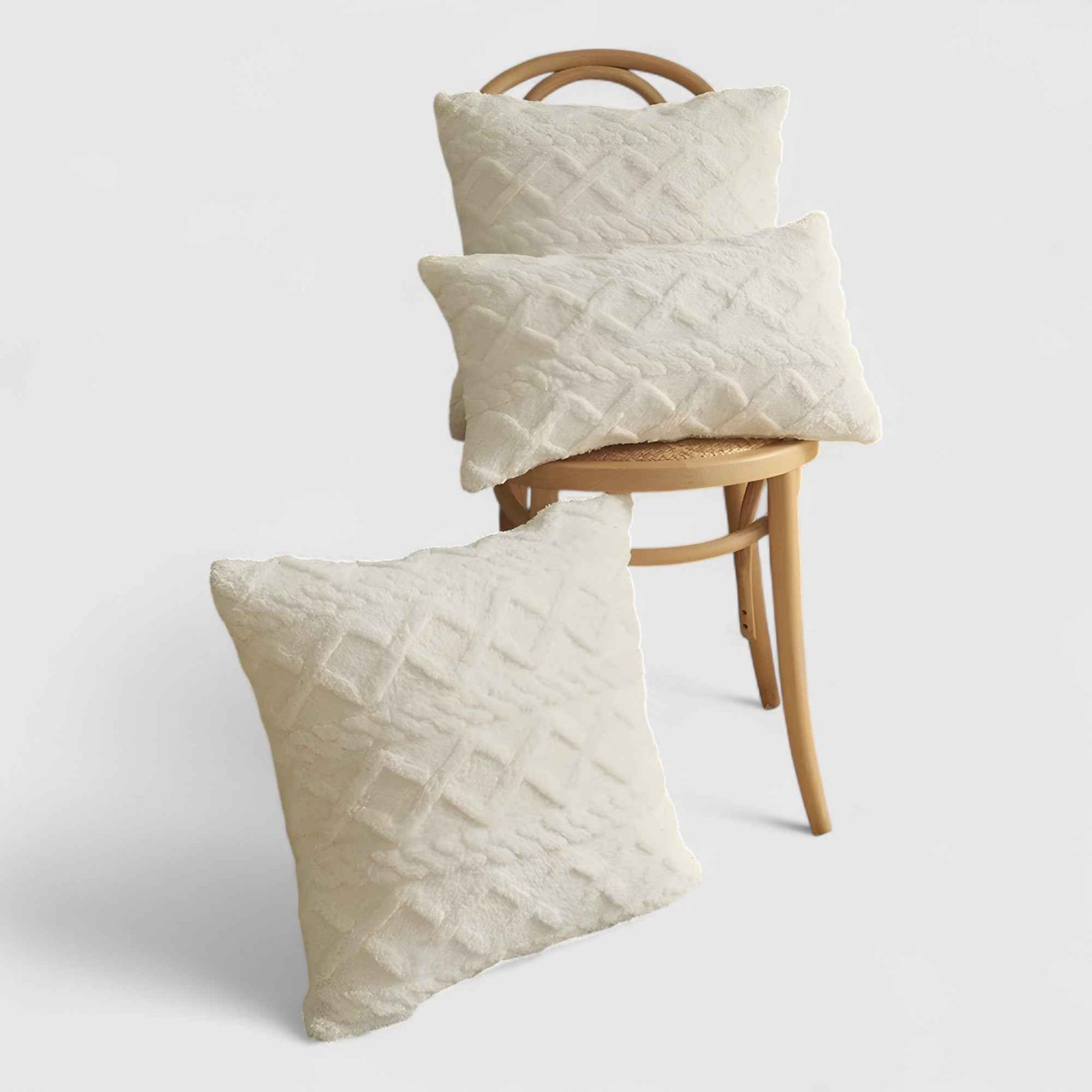 Housses de coussin : Taie d'oreiller peluche chic pour un confort élégant dans Blanc de Marche Lino