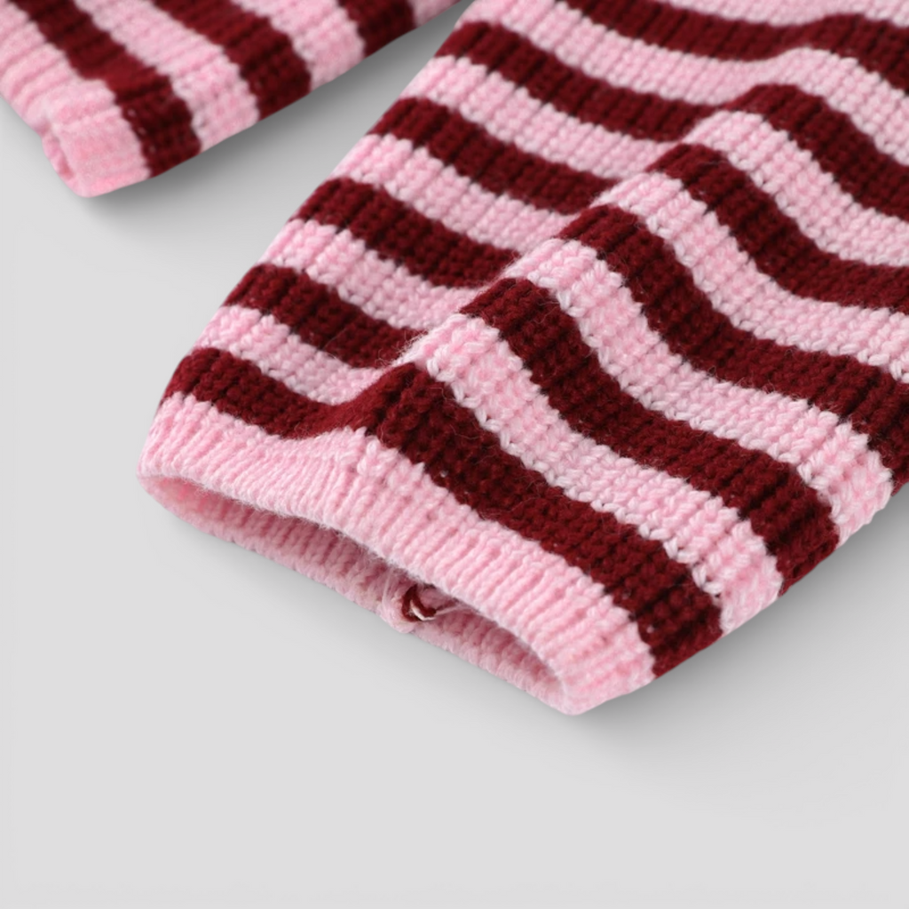 Damenpullover mit Streifen, Rollkragen und übergroßen Ärmeln