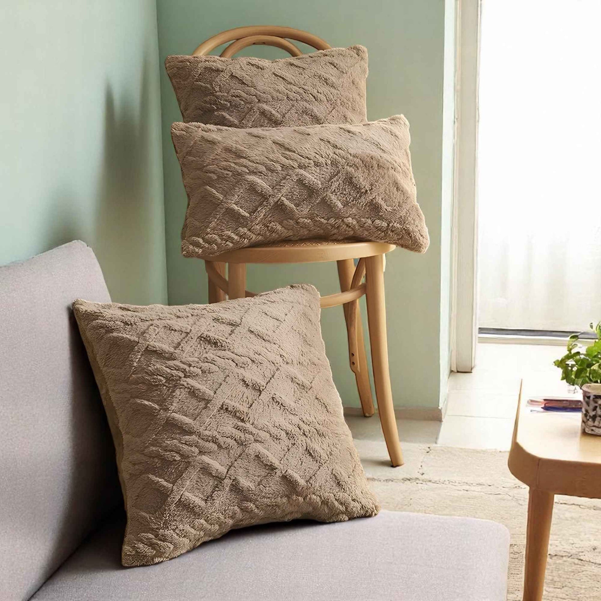 Housses de coussin : Taie d'oreiller peluche chic pour un confort élégant dans de Marche Lino