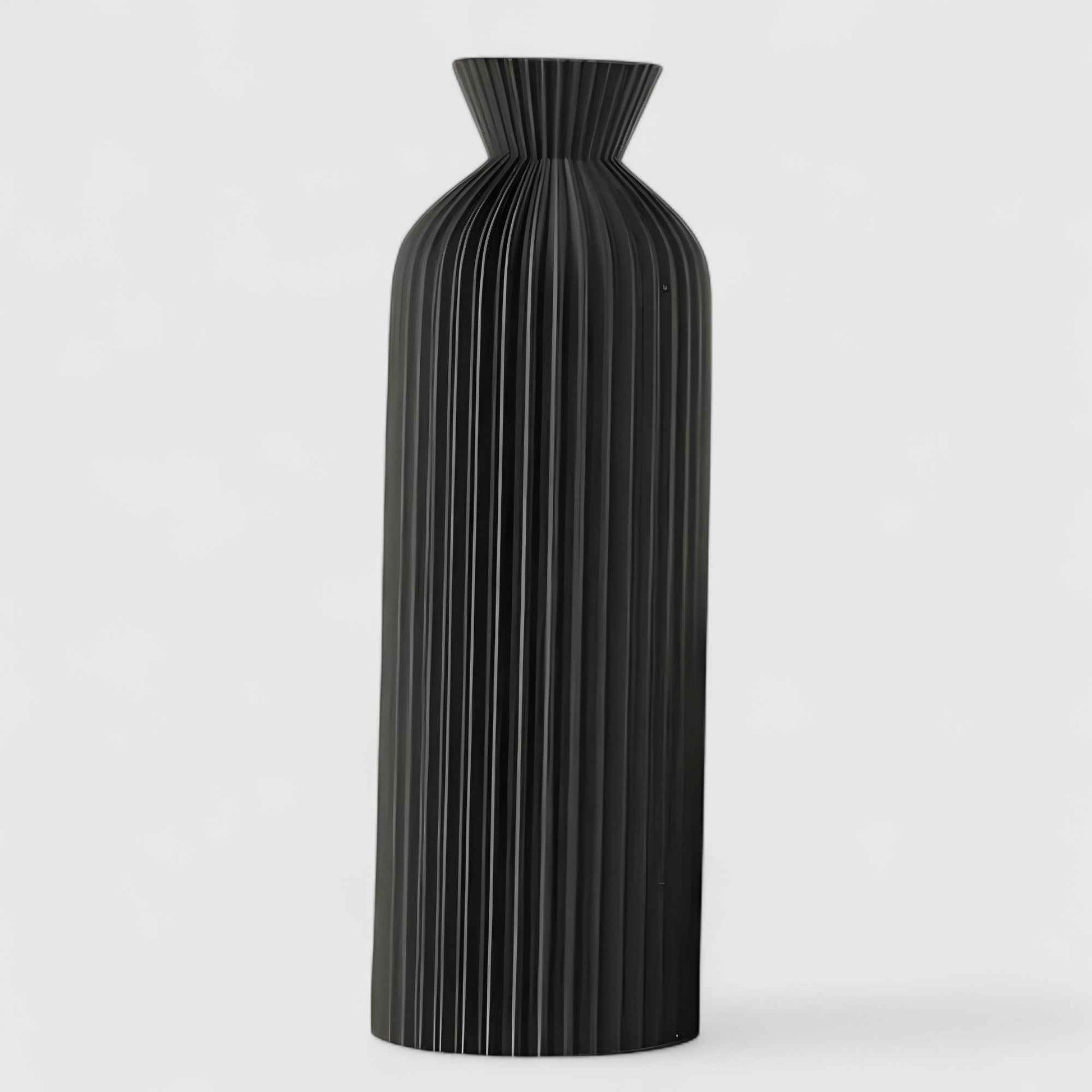 Vases : Vase Décoratif en Céramique Moderne dans Noir-L de Marche Lino