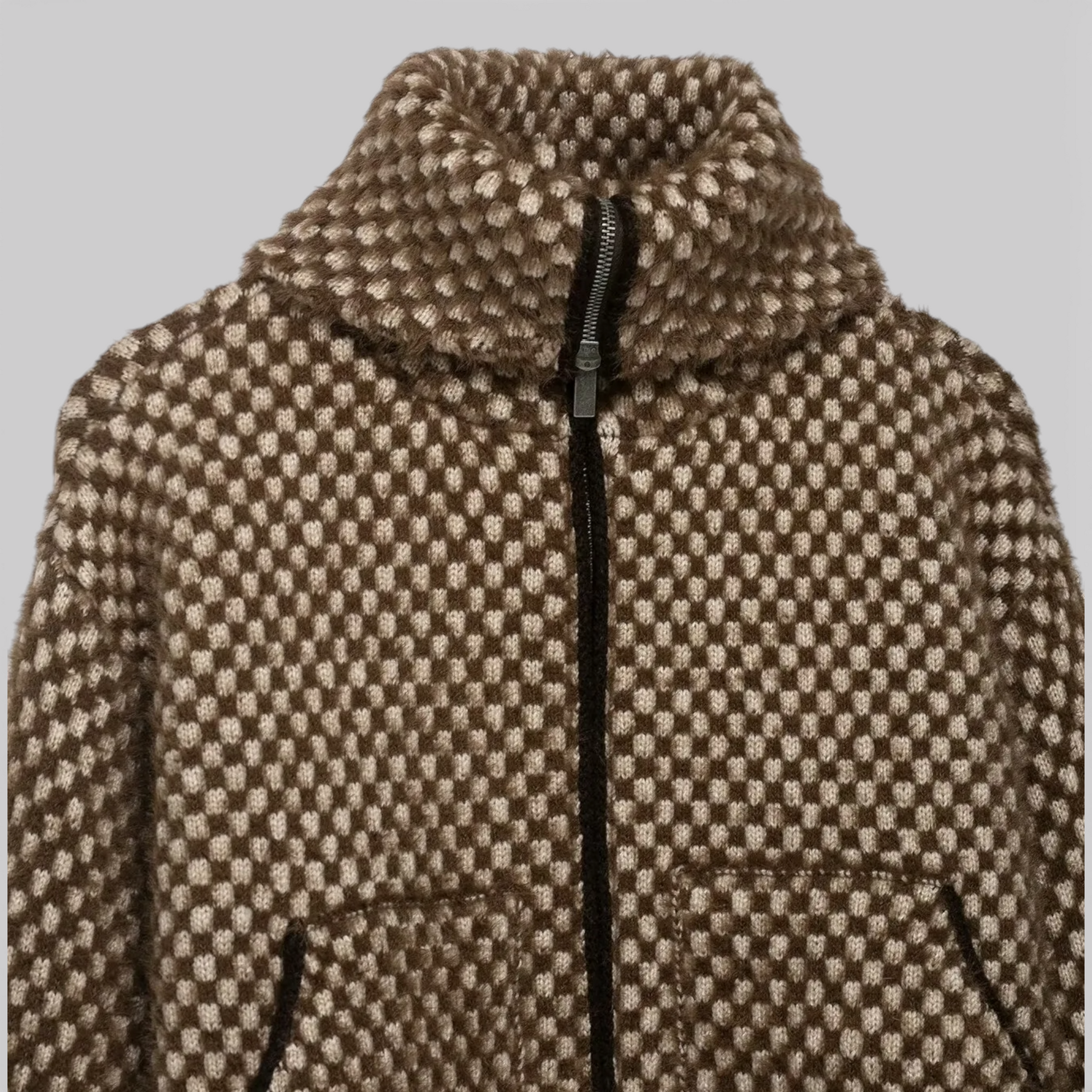 Schicke Damenjacke mit hohem Kragen – Komfort und Eleganz