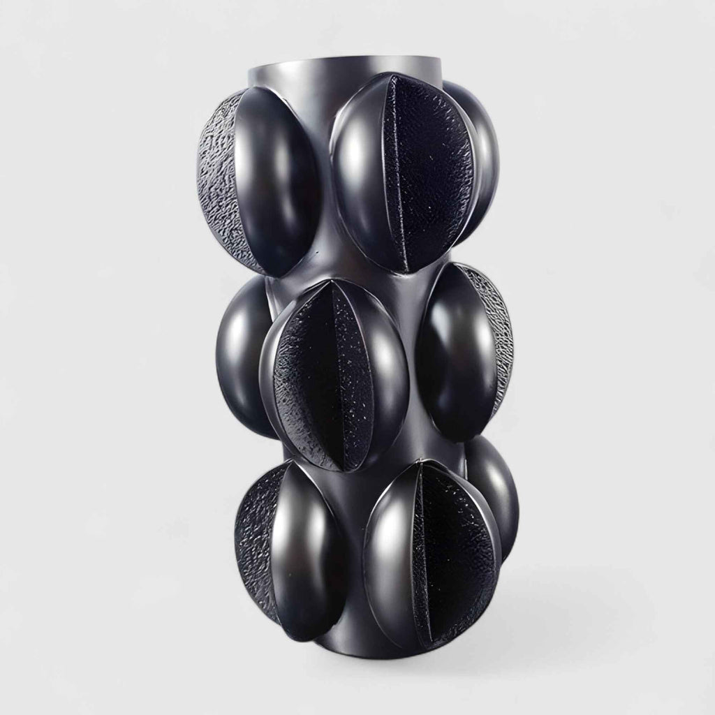 Vases : Vase Décoratif en Résine Moderne en Spirale dans Noir Moyenne de Marche Lino