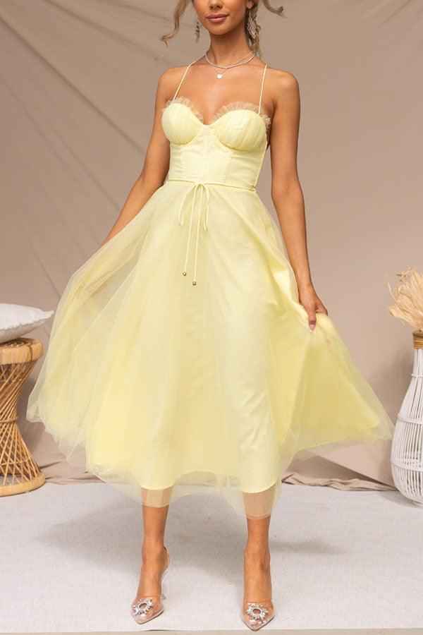 Robe Maxi Élégante à Bretelles en Mousseline pour une Fête de Princesse Moderne