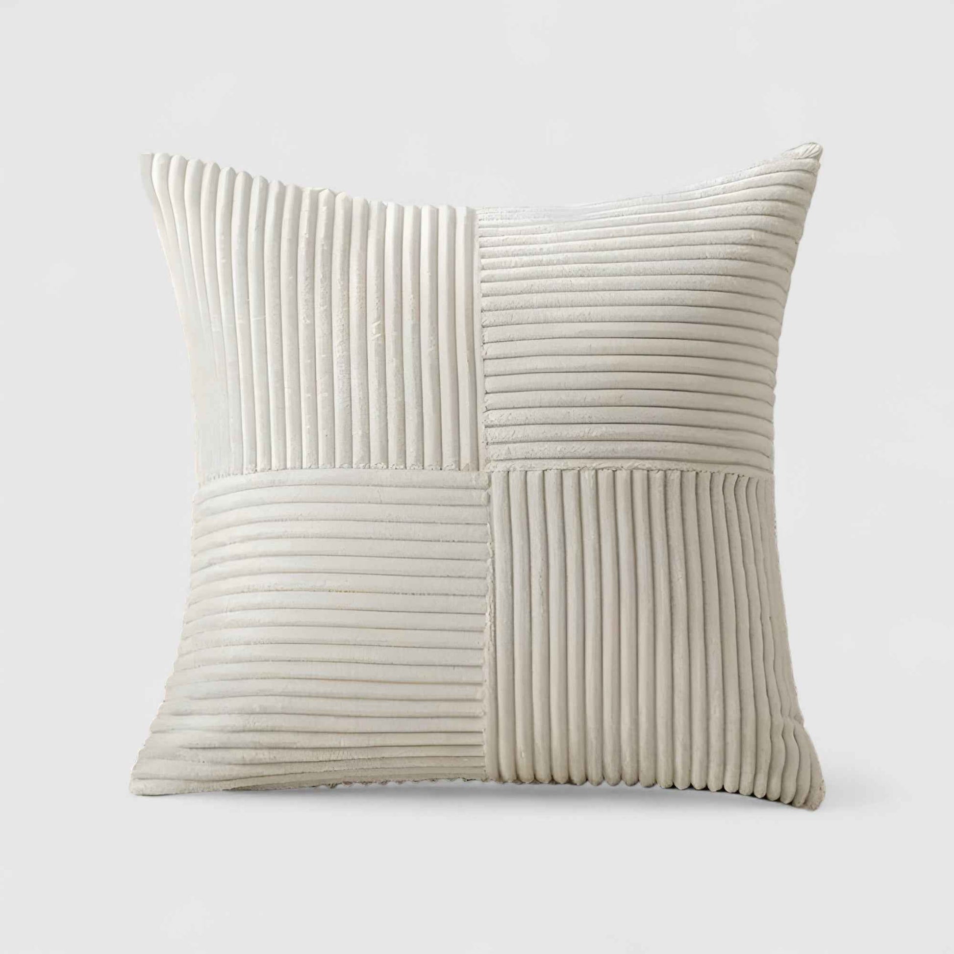 Housses de coussin : Housse de Coussin Velours Côtelé dans Beige 45cm x 45cm de Marche Lino
