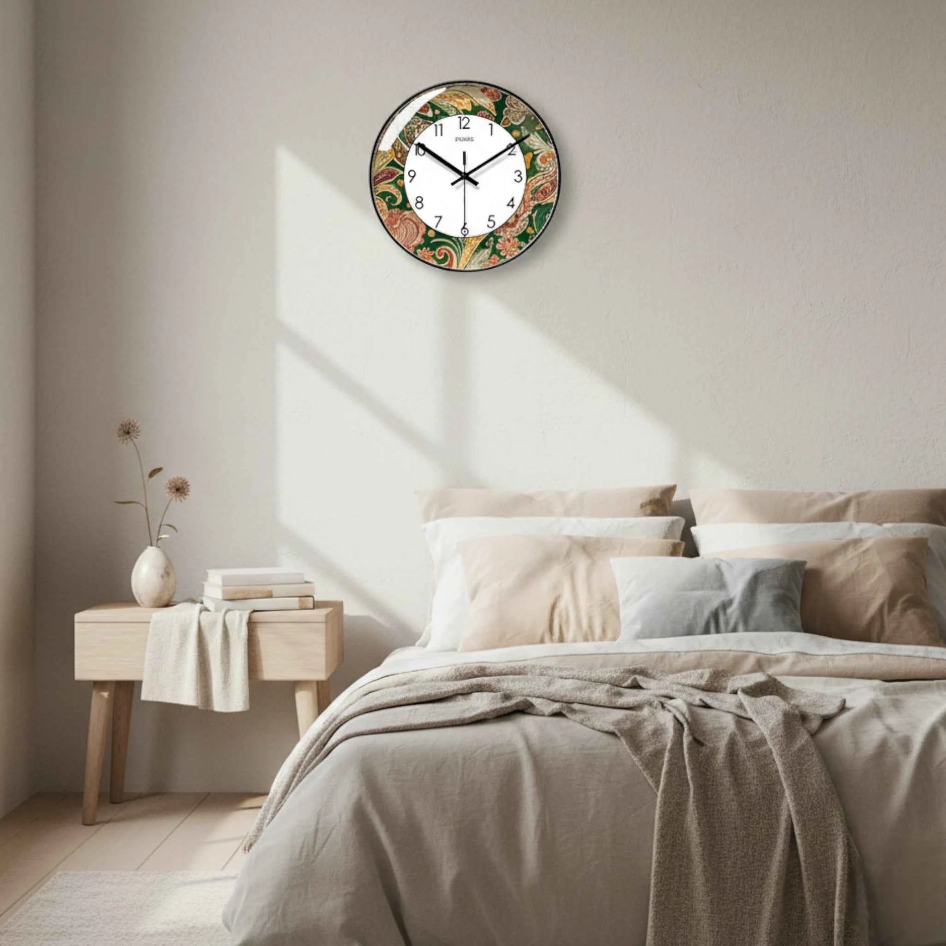 Horloge Murale Bohème – Design Minimaliste avec Bord Coloré Décoratif