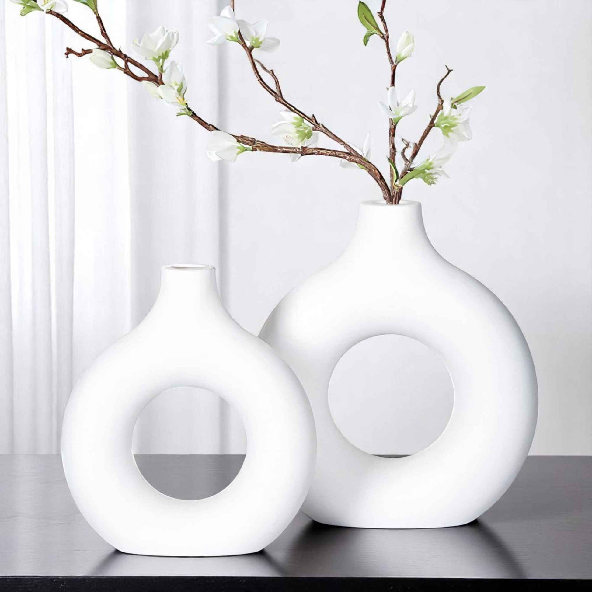 Vases : Vase Décoratif Céramique Blanche - Élégance Rétro pour Sublimer Votre Intérieur dans de Marche Lino