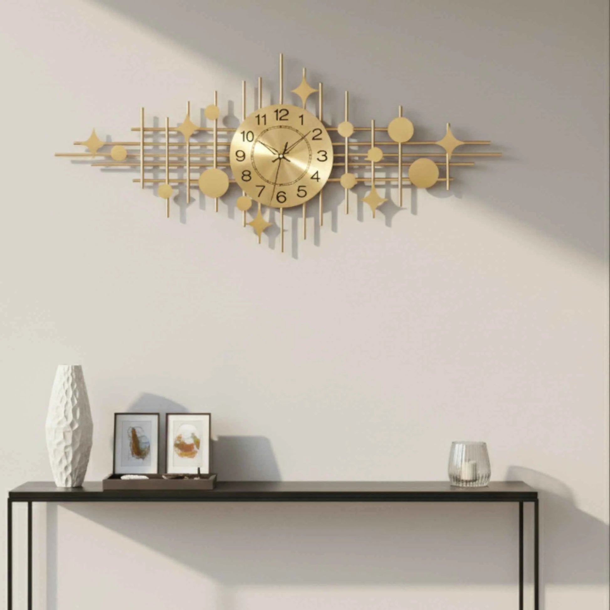 Horloge Murale Design en Métal Doré – Grand Format Étoile Géométrique