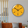 Marcia - Moderne Wanduhr mit klarem und minimalistischem Design