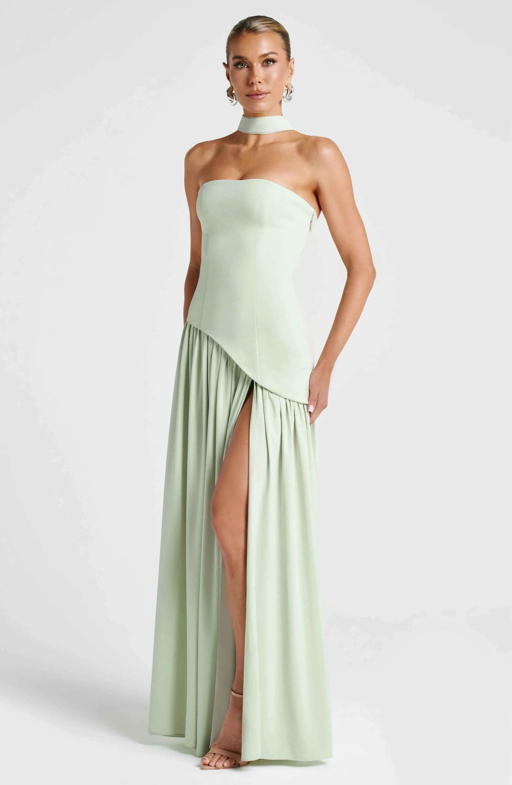 Robe longue bustier corset avec détail foulard et fente haute